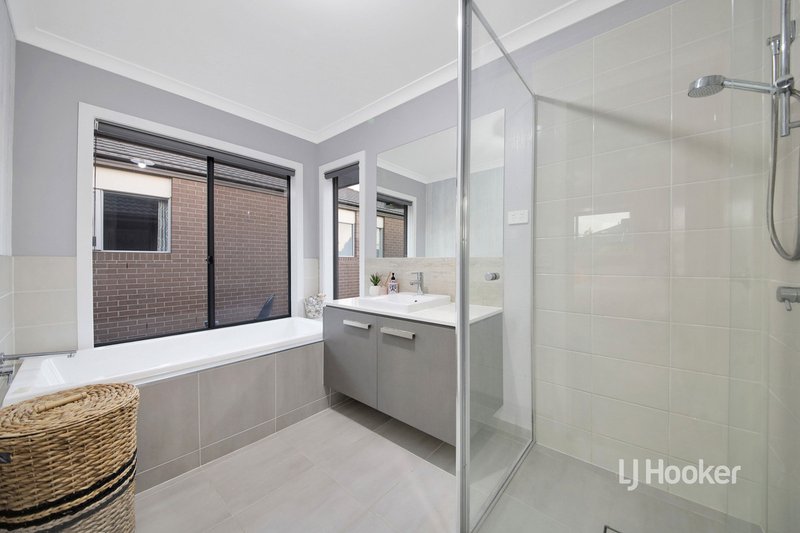 Photo - 12 Banbury Street, Williams Landing VIC 3027 - Image 22