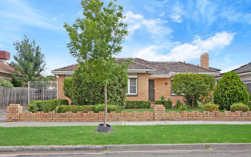 Photo - 12 Banff Street, Reservoir VIC 3073 - Image 2