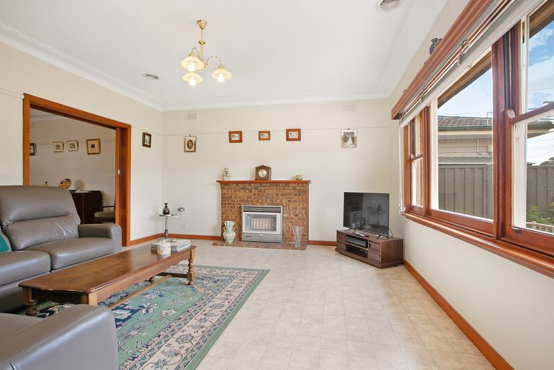 Photo - 12 Banff Street, Reservoir VIC 3073 - Image 3