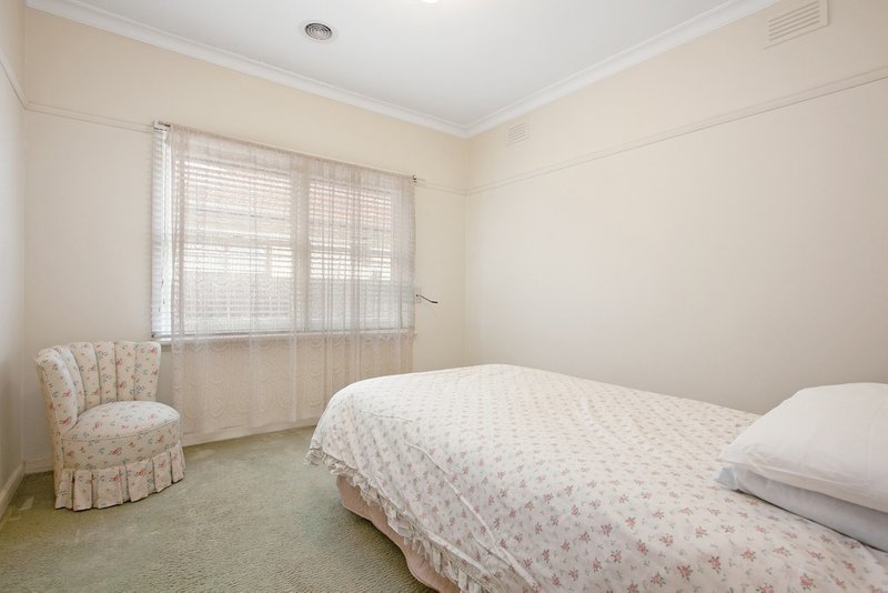 Photo - 12 Banff Street, Reservoir VIC 3073 - Image 9