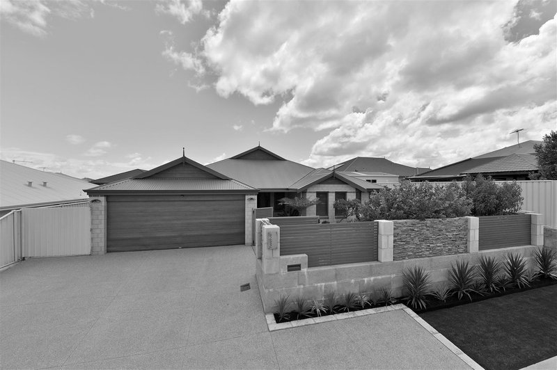 12 Banksiadale Gate, Lakelands WA 6180