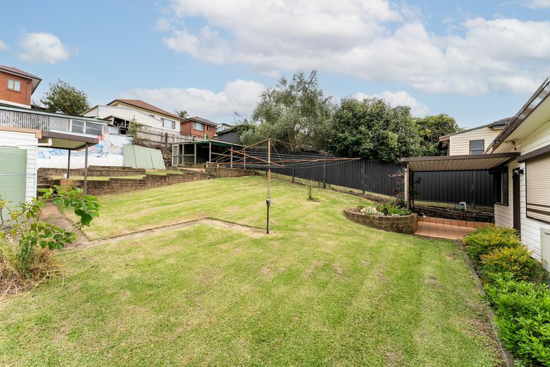 Photo - 12 Barbara Avenue, Warrawong NSW 2502 - Image 7