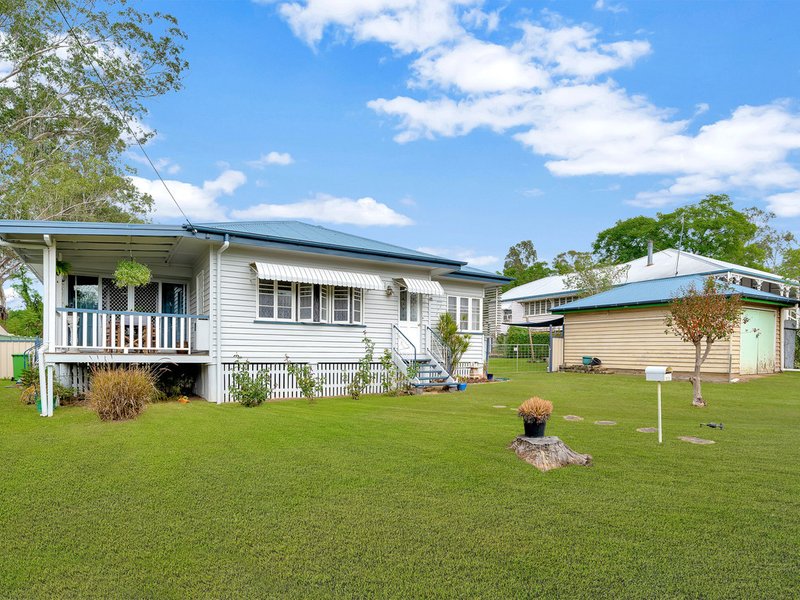 12 Barbour Street, Esk QLD 4312