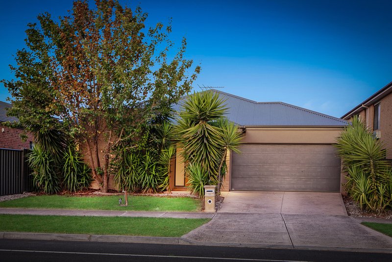 12 Barmah Drive, South Morang VIC 3752