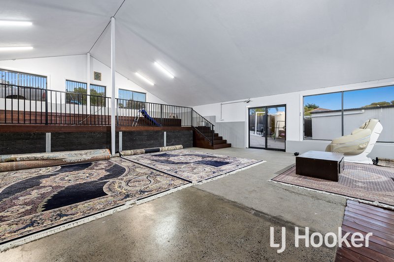 Photo - 12 Barnsbury Close, Hampton Park VIC 3976 - Image 13