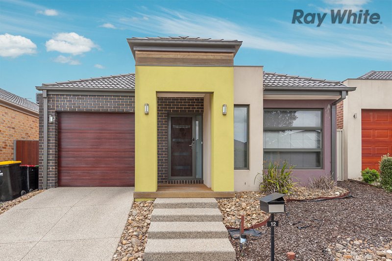 12 Barrington Circuit, Caroline Springs VIC 3023