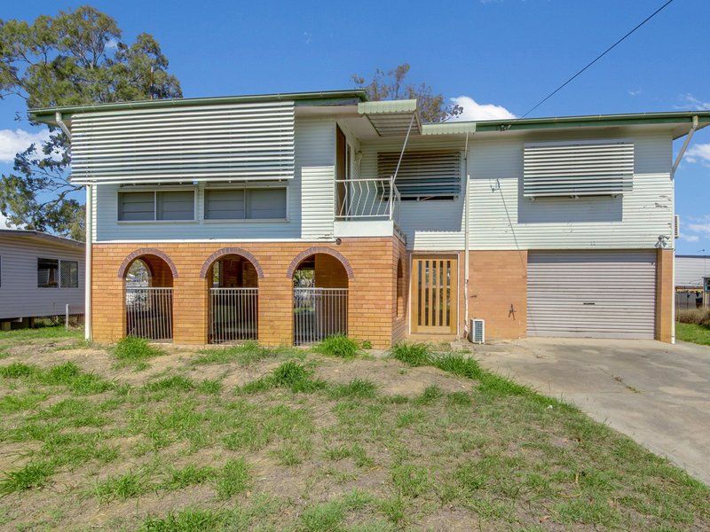 Photo - 12 Barry Street, West Gladstone QLD 4680 - Image 1