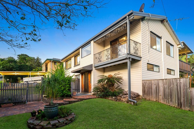 Photo - 12 Bates Drive, Everton Hills QLD 4053 - Image 13