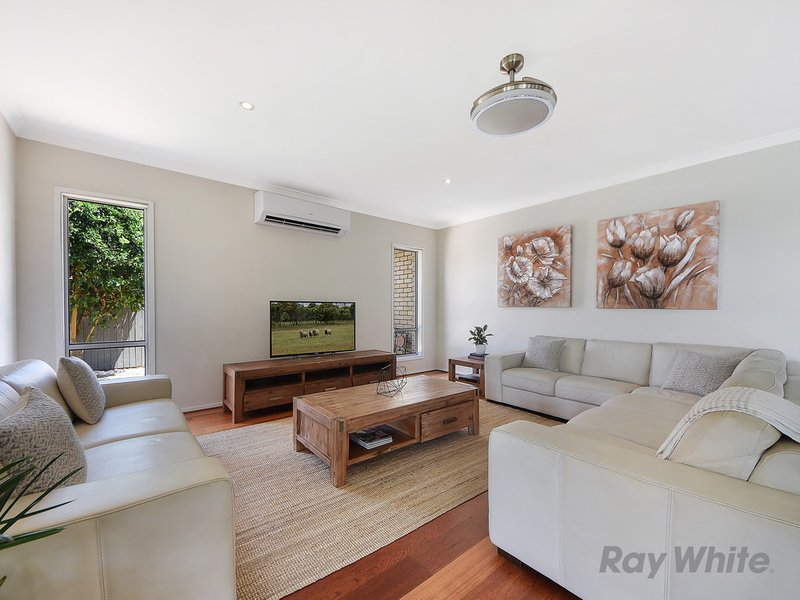 Photo - 12 Baybreeze Crescent, Murrumba Downs QLD 4503 - Image 11