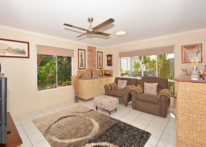 Photo - 12 Beach Drive, Burrum Heads QLD 4659 - Image 7