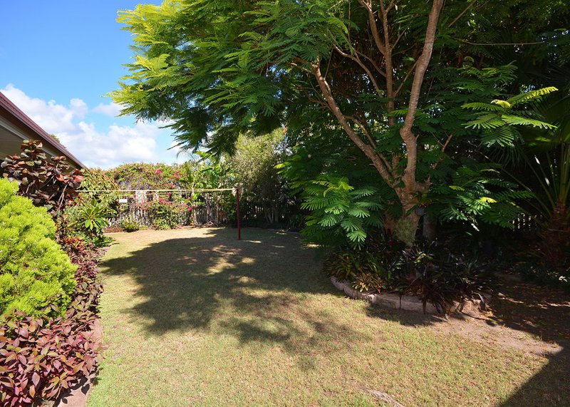 Photo - 12 Beach Drive, Burrum Heads QLD 4659 - Image 18