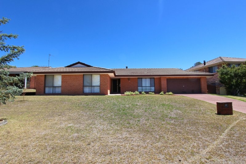 12 Beavis Place, Llanarth NSW 2795