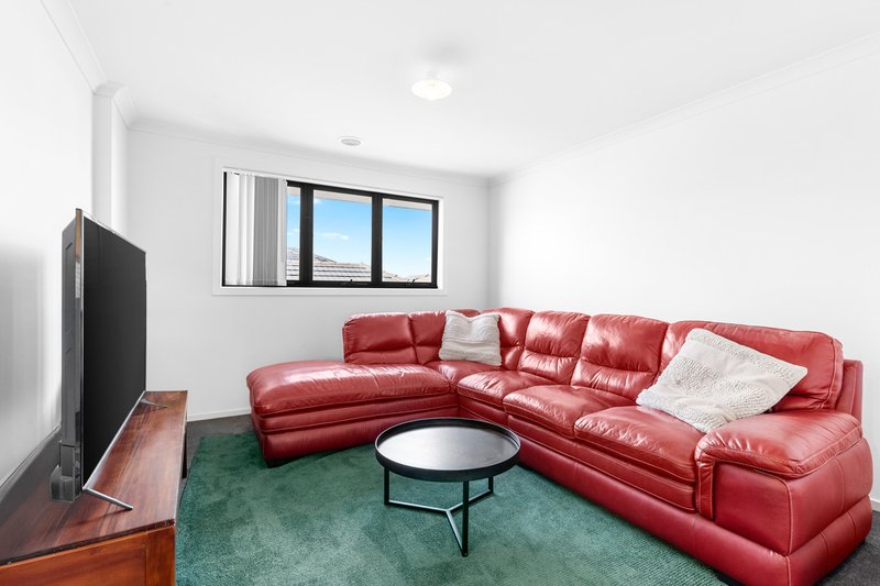 Photo - 12 Beckett Way, Williams Landing VIC 3027 - Image 12