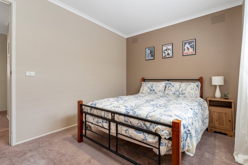 Photo - 12 Beckington Place, Craigieburn VIC 3064 - Image 22