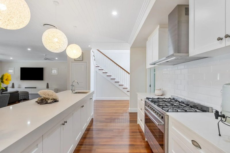 Photo - 12 Bedarra Street, Redland Bay QLD 4165 - Image 4
