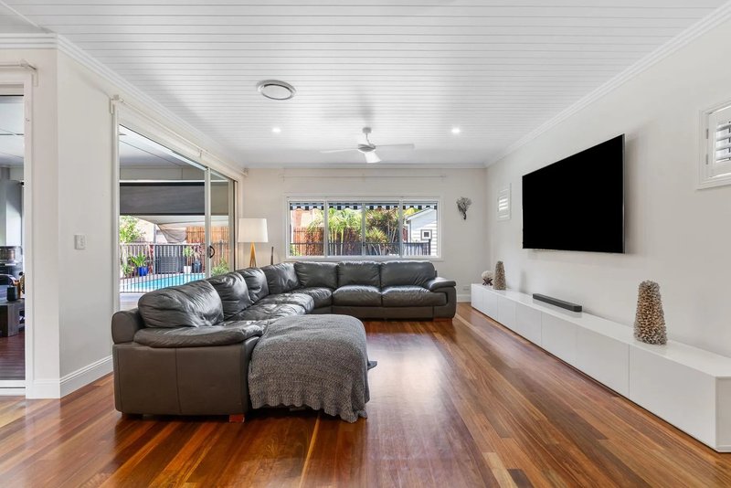 Photo - 12 Bedarra Street, Redland Bay QLD 4165 - Image 6