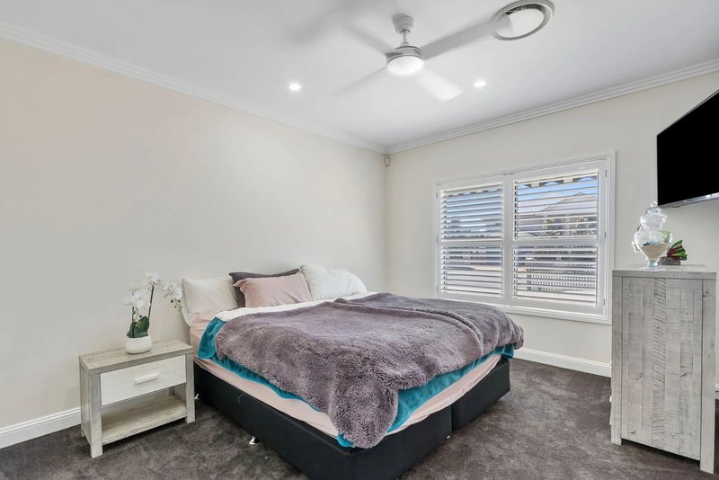 Photo - 12 Bedarra Street, Redland Bay QLD 4165 - Image 10