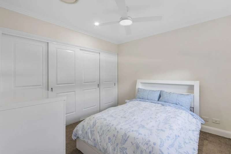 Photo - 12 Bedarra Street, Redland Bay QLD 4165 - Image 11