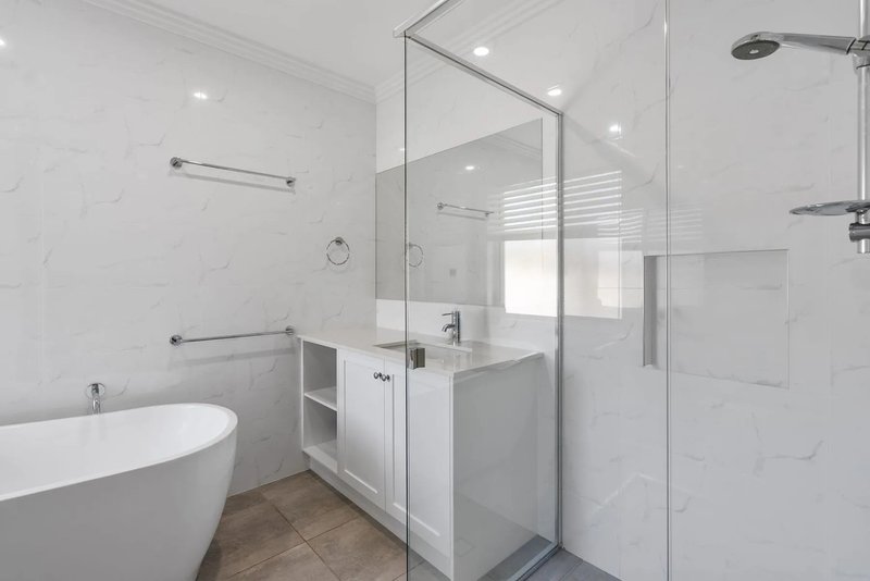 Photo - 12 Bedarra Street, Redland Bay QLD 4165 - Image 14