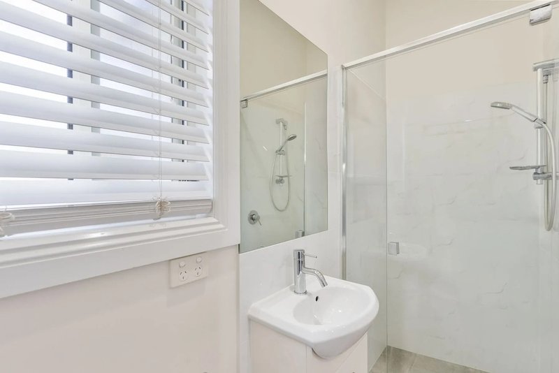 Photo - 12 Bedarra Street, Redland Bay QLD 4165 - Image 24