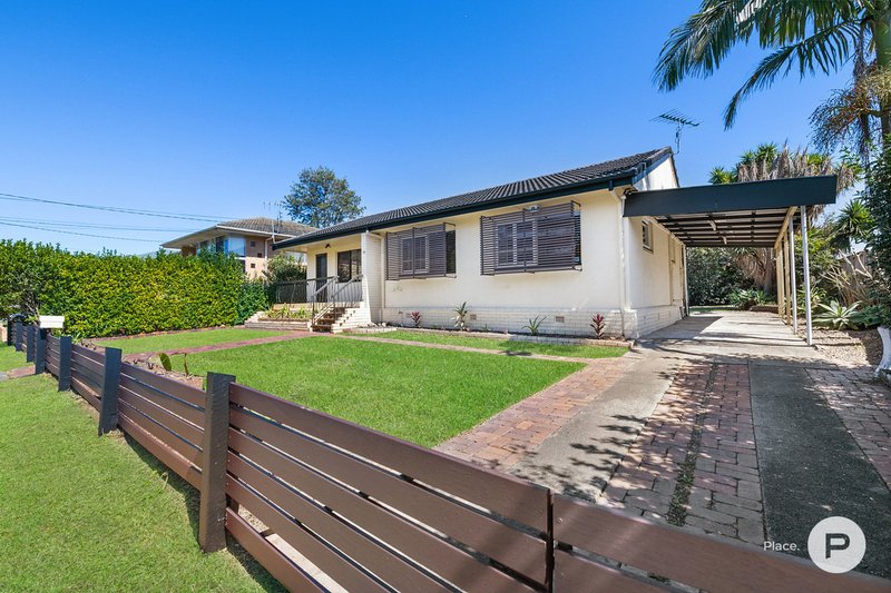 Photo - 12 Bedser Street, Macgregor QLD 4109 - Image 14