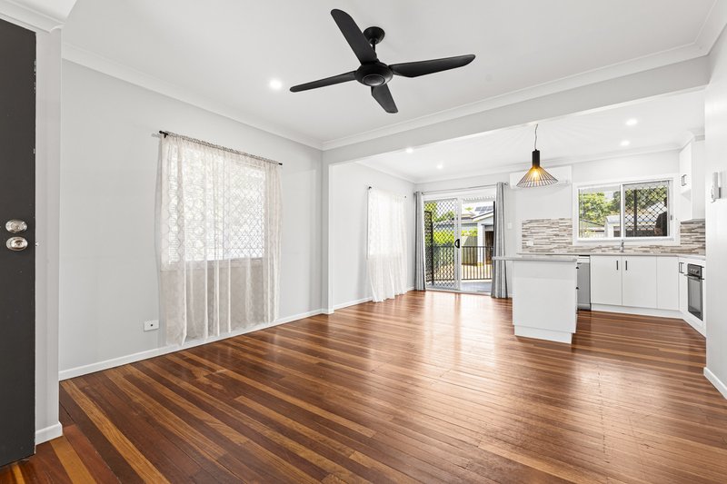 Photo - 12 Beirne Street, South Toowoomba QLD 4350 - Image 2