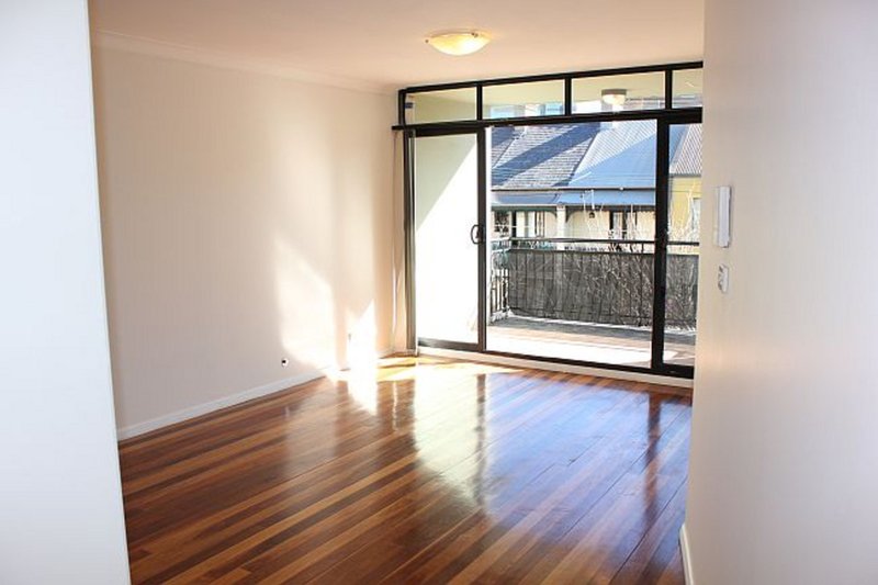 Photo - 1/2 Bellevue Street, Surry Hills NSW 2010 - Image 2