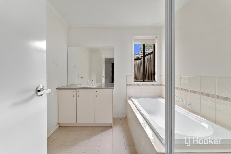 Photo - 12 Bellinger Crescent, Wyndham Vale VIC 3024 - Image 3