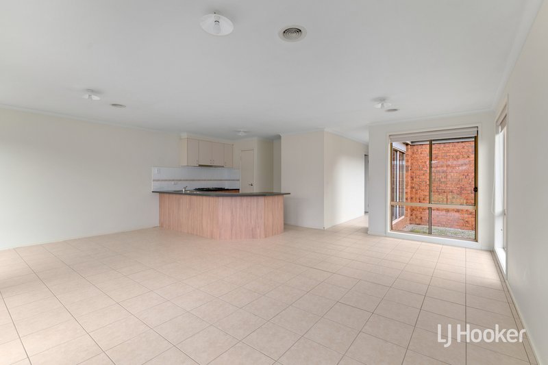 Photo - 12 Bellinger Crescent, Wyndham Vale VIC 3024 - Image 8