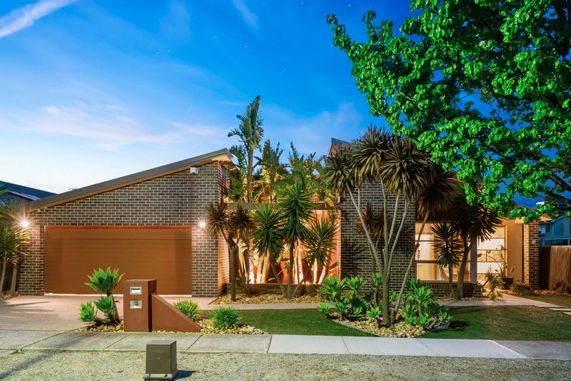 12 Bennelong Court, Taylors Hill VIC 3037