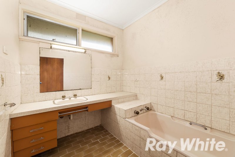 Photo - 12 Bennett Street, Forest Hill VIC 3131 - Image 8