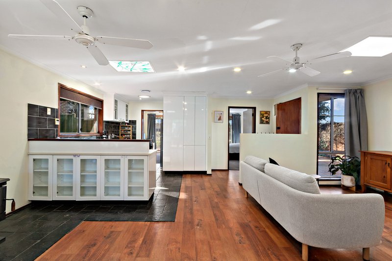 Photo - 12 Benson Crescent, Calwell ACT 2905 - Image 4