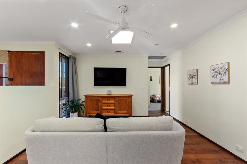 Photo - 12 Benson Crescent, Calwell ACT 2905 - Image 6