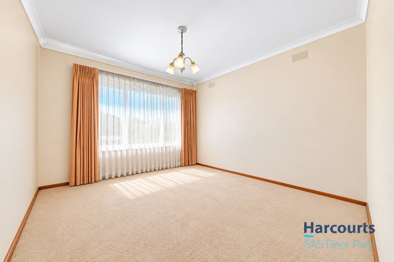 Photo - 12 Bent Street, St Albans VIC 3021 - Image 10