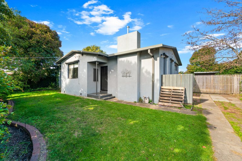 12 Bergen Crescent, Sale VIC 3850