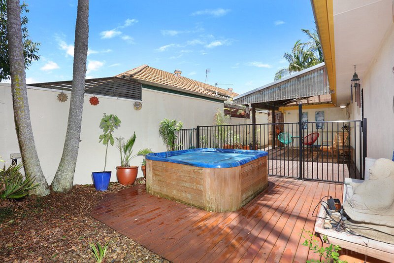 Photo - 12 Bernini Drive, Coombabah QLD 4216 - Image 14