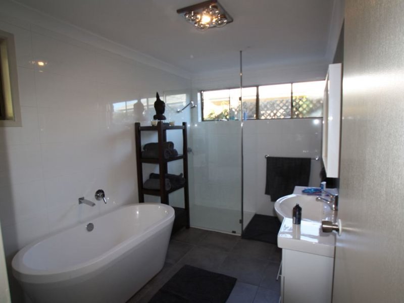 Photo - 12 Berrimbillah Court, Ocean Shores NSW 2483 - Image 3