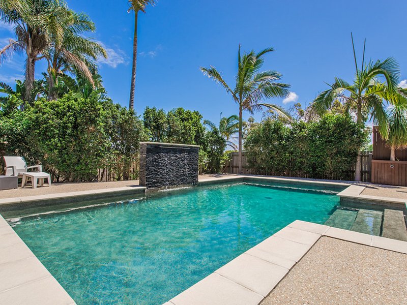 Photo - 12 Bertrand Road, Sunrise Beach QLD 4567 - Image 2