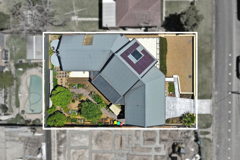 Photo - 12 Beverley Crescent, Marsfield NSW 2122 - Image 11