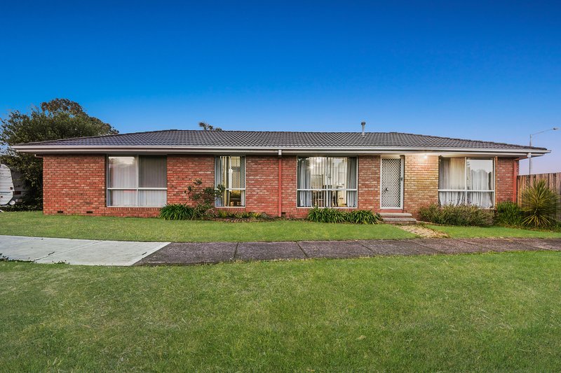 Photo - 12 Bill Place, Hampton Park VIC 3976 - Image 16