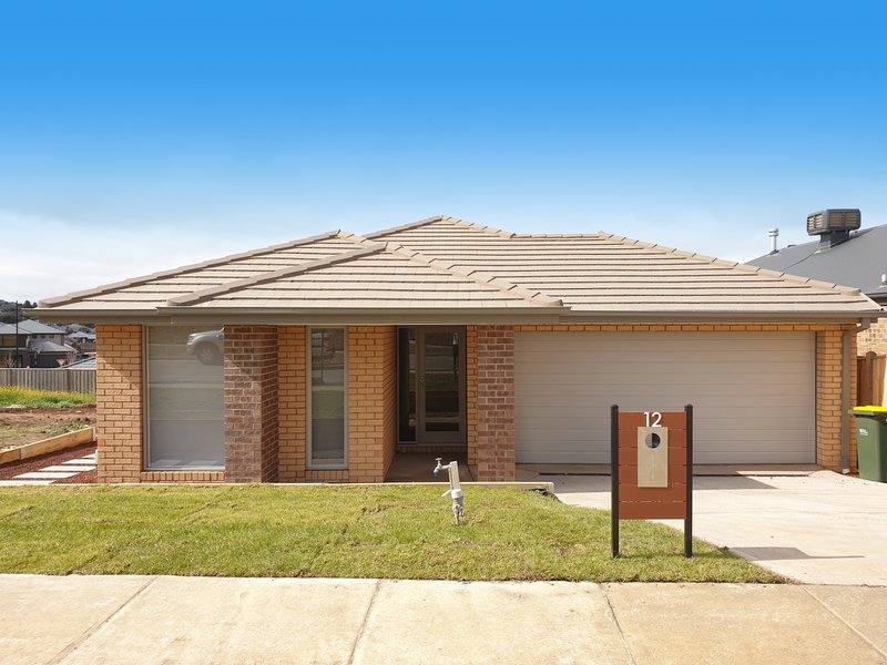 12 Bimbimbie Place, Doreen VIC 3754