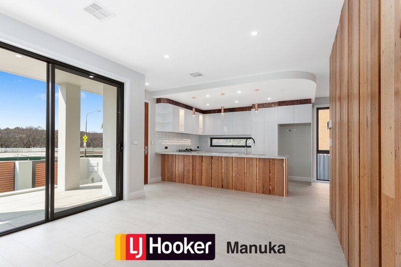 1/2 Bindel Street, Aranda ACT 2614