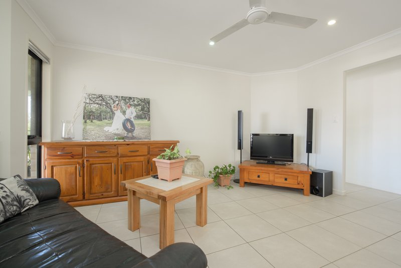 Photo - 12 Bingera Street, Clinton QLD 4680 - Image 4