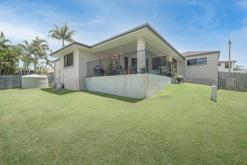 Photo - 12 Bingera Street, Clinton QLD 4680 - Image 13