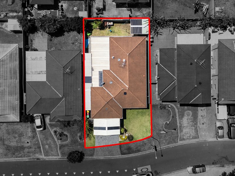 Photo - 12 Binnaway Avenue, Hoxton Park NSW 2171 - Image 13