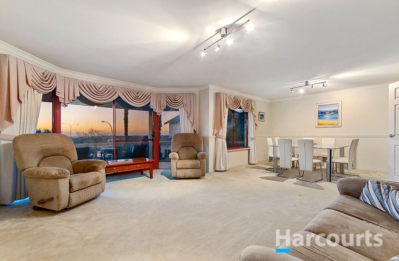 Photo - 12 Birkdale Place, Currambine WA 6028 - Image 2