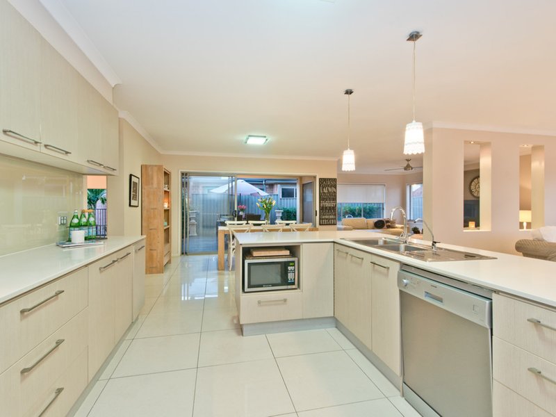 Photo - 12 Blackall Road, Murrumba Downs QLD 4503 - Image 15