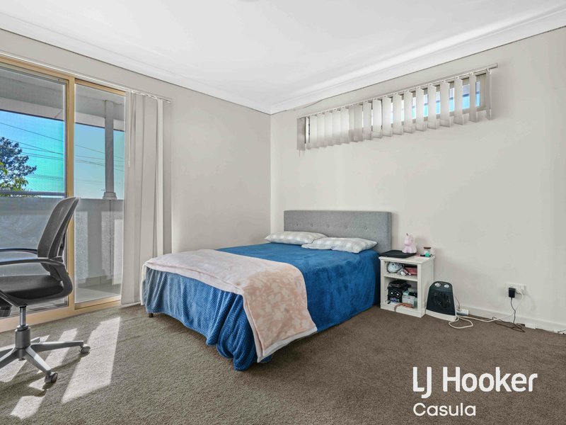 Photo - 1/2 Blackwood Avenue, Casula NSW 2170 - Image 5