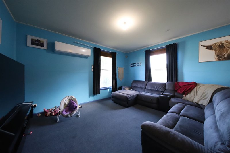 Photo - 12 Blackwood Avenue, Rosebery TAS 7470 - Image 3