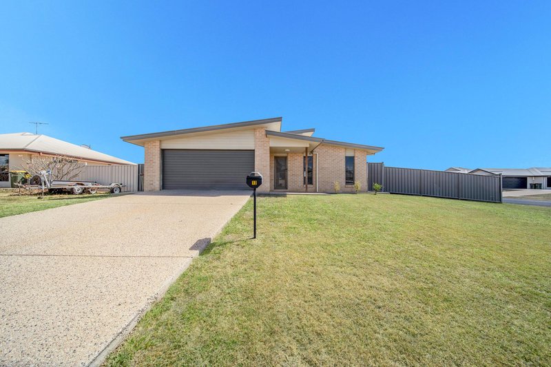 Photo - 12 Blue Gums Drive, Emerald QLD 4720 - Image 1
